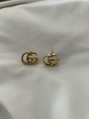 GG earrings